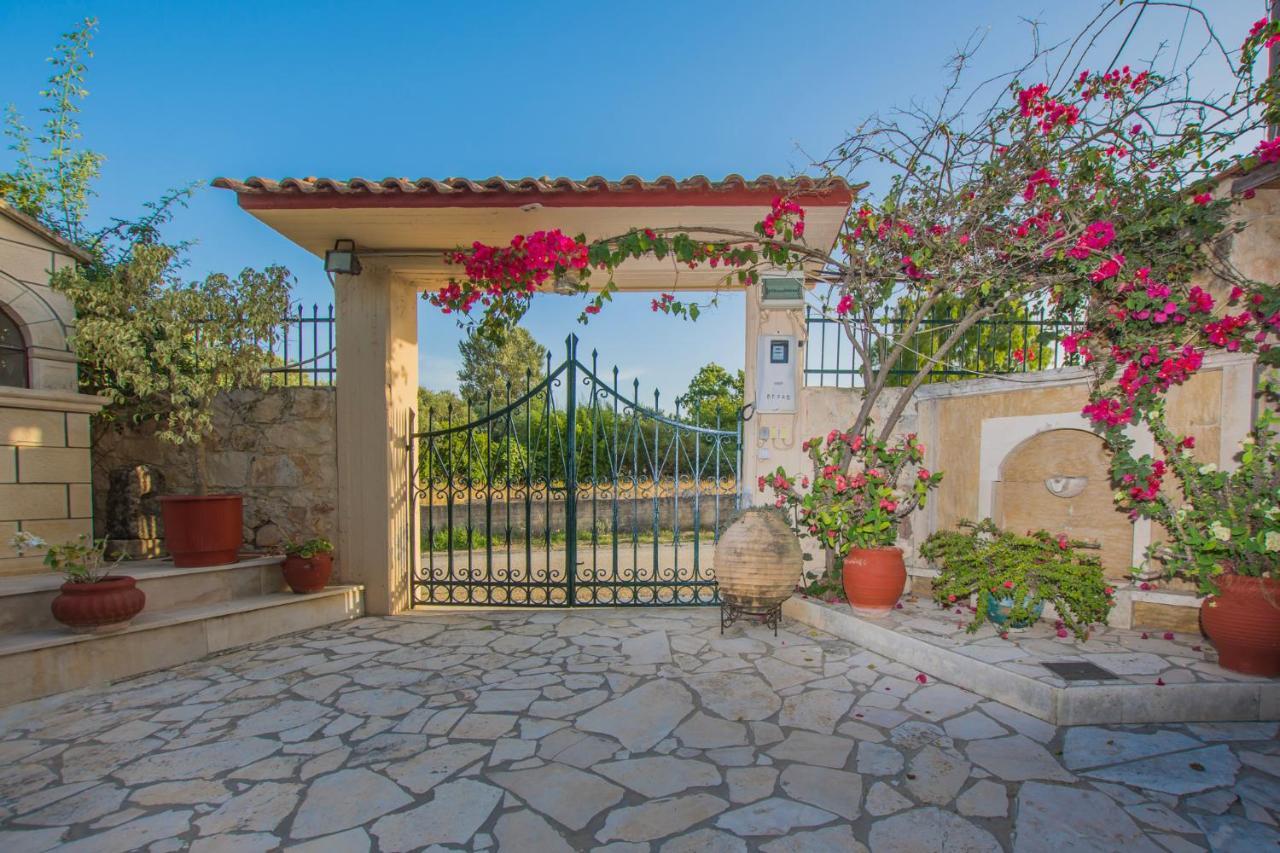 Porto Giardino Apartments Kypseli エクステリア 写真